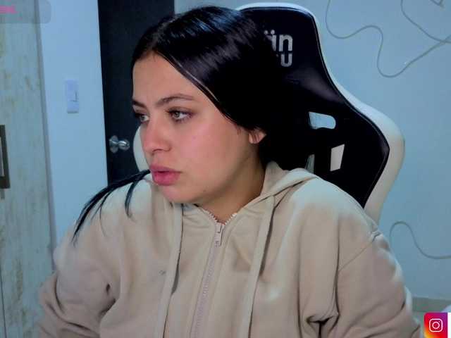 Victoryyy-y's BongaCams show and profile