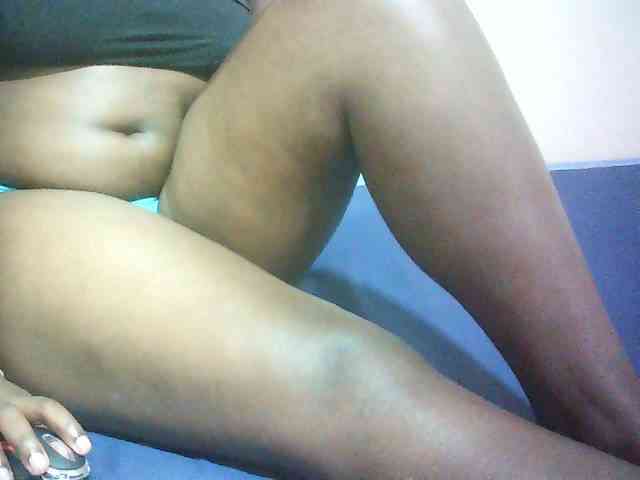 Hairy-ebony-couple webcam