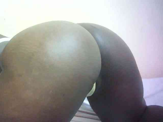 Hairy-ebony-couple webcam