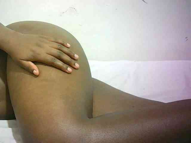 Hairy-ebony-couple webcam