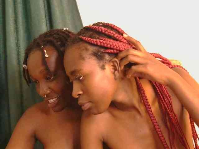 Sweetbree Live Webcam on BongaCams