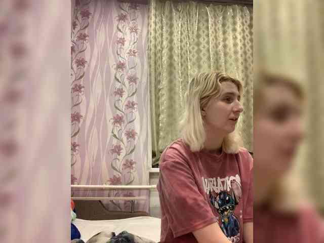 Anastasia7072 webcam