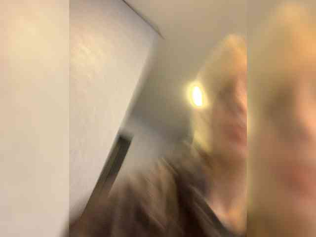 Anastasia7072 webcam