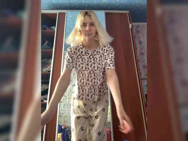 Anastasia7072 webcam