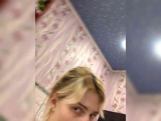 Anastasia7072 webcam