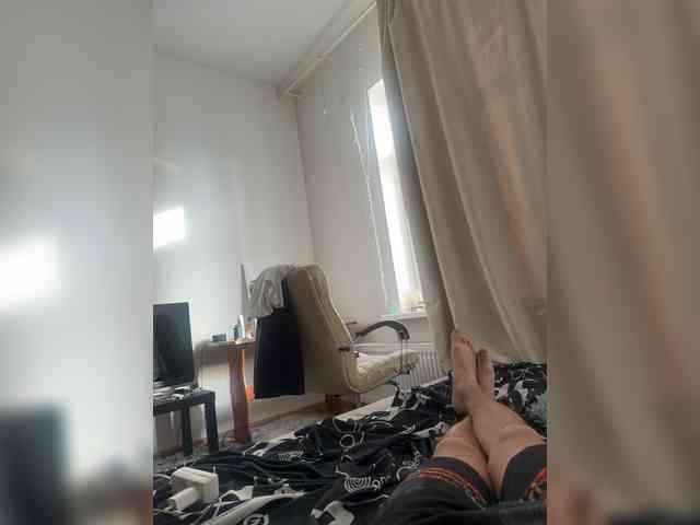 Revolut1on1298 Live Webcam on BongaCams