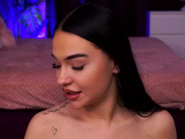 SashaLorrenz's BongaCams show and profile
