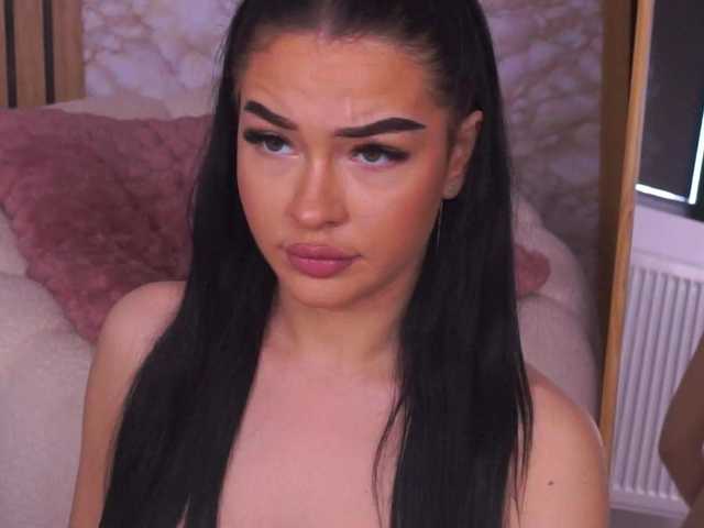 SashaLorrenz's BongaCams show and profile