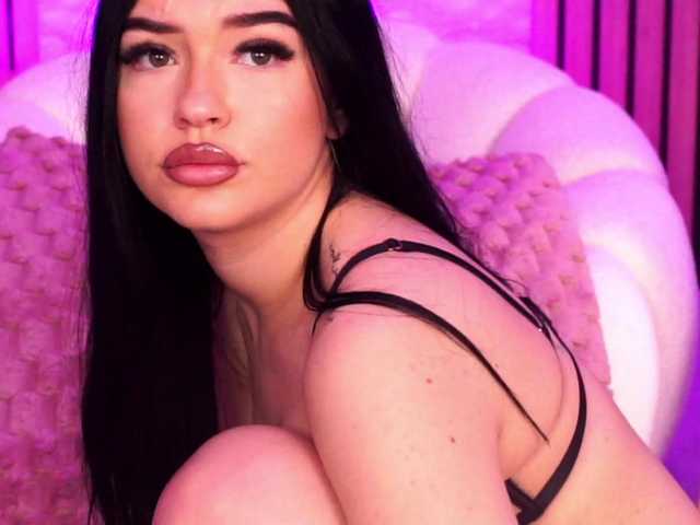 SashaLorrenz's BongaCams show and profile