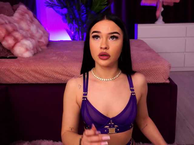 SashaLorrenz's BongaCams show and profile