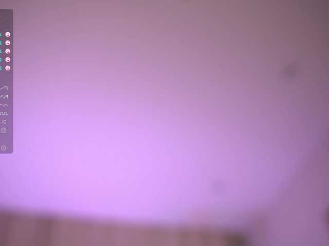 AliciaWood's BongaCams show and profile