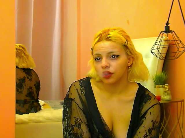 RheaduVall's BongaCams show and profile