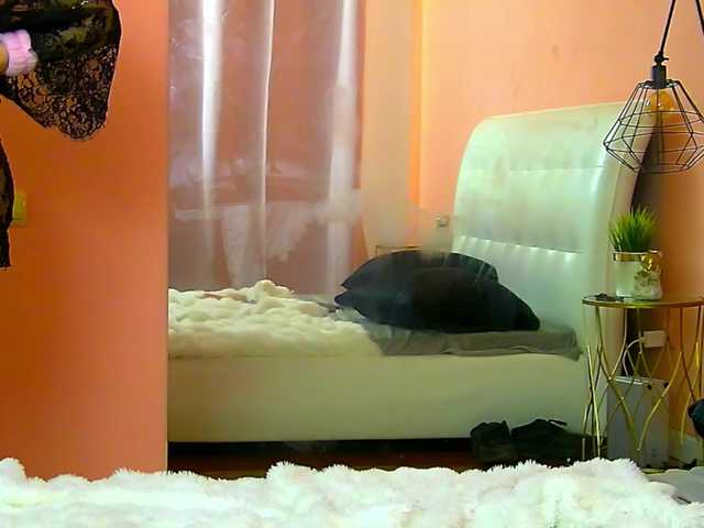 RheaduVall's BongaCams show and profile