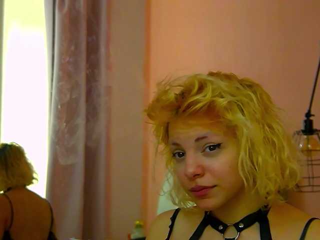 RheaduVall free chat on liveonude