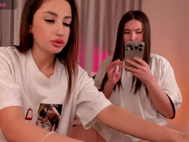 twomoonss from BongaCams is Freechat