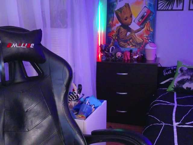 LadyLL's BongaCams show and profile