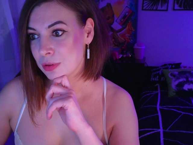 LadyLL's BongaCams show and profile