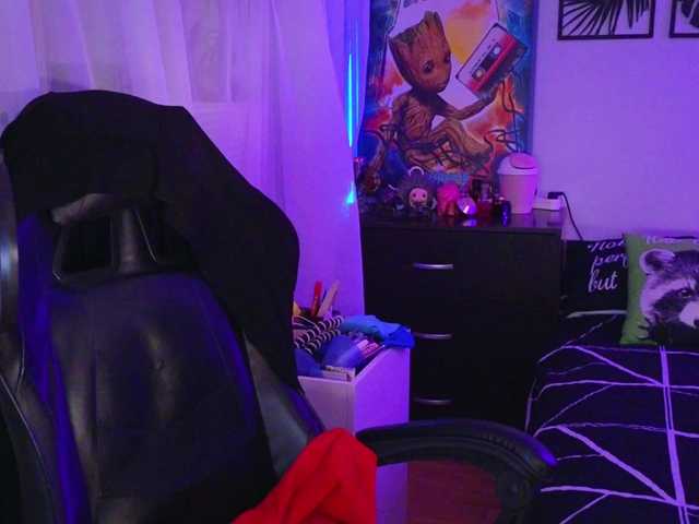 LadyLL's BongaCams show and profile