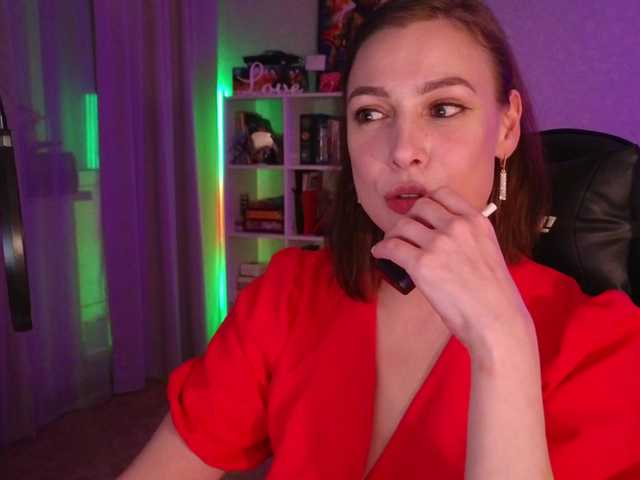 LadyLL's BongaCams show and profile