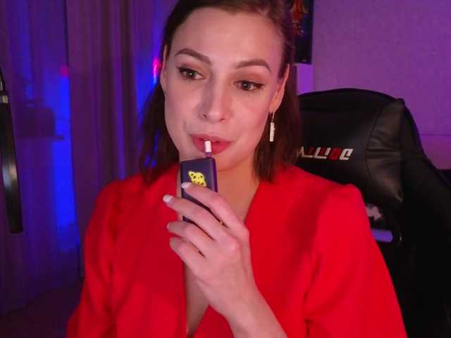 LadyLL's BongaCams show and profile