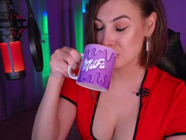 LadyLL's BongaCams show and profile