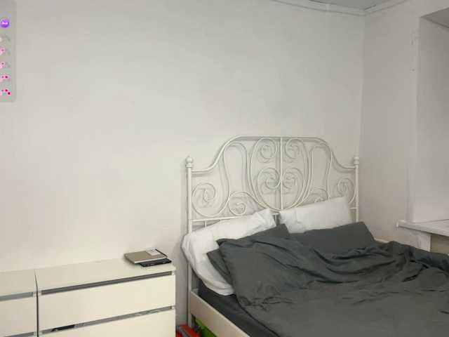 CaronPenniston's BongaCams show and profile