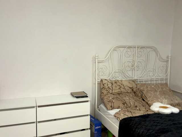 CaronPenniston's BongaCams show and profile