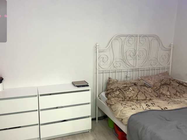 CaronPenniston's BongaCams show and profile