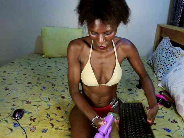 EbonyDesire Live Webcam on BongaCams