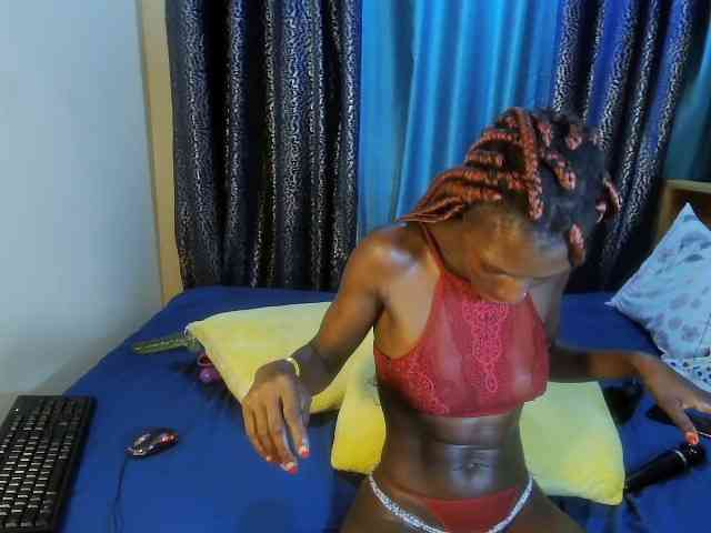 EbonyDesire webcam