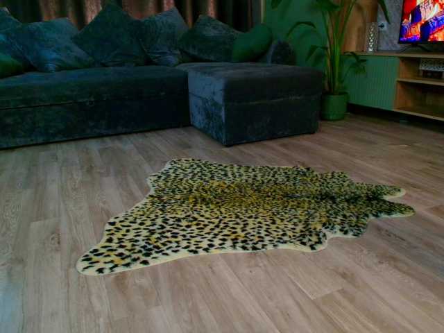 Shanita-moon webcam stream