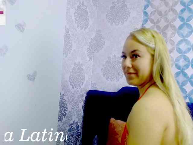 LatinaAngel webcam