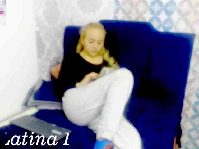LatinaAngel webcam