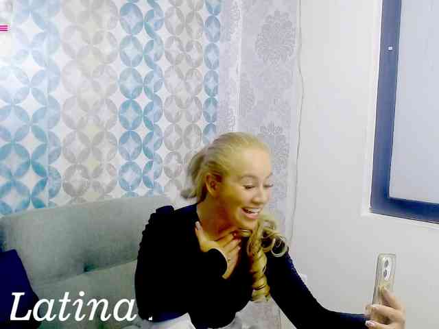 LatinaAngel webcam