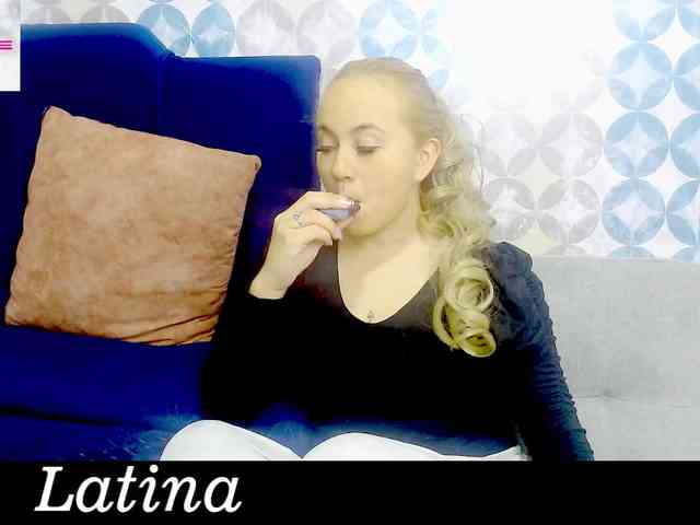 LatinaAngel webcam