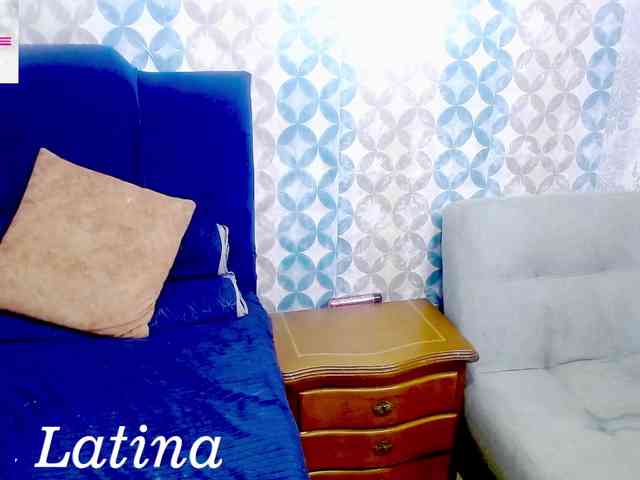 LatinaAngel webcam