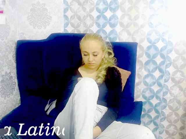LatinaAngel webcam