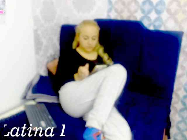 LatinaAngel webcam