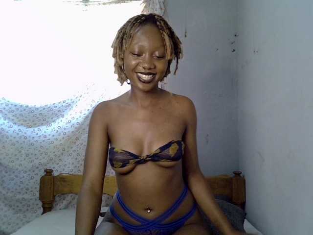 SpicyMackenzie1 Live Cam on BongaCams