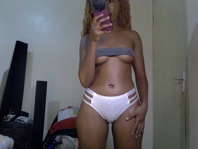 SpicyMackenzie1 from BongaCams is Freechat