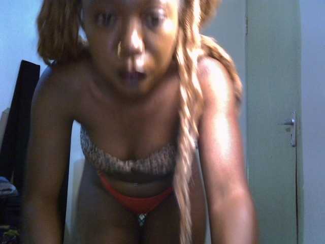 SpicyMackenzie1 — who will spoil me first? 550 tokens to squart