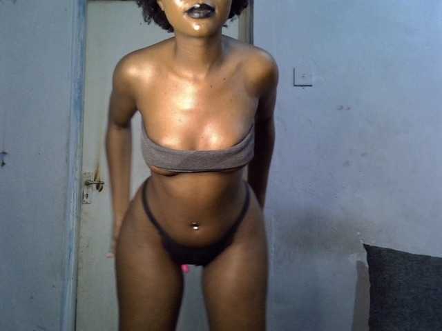 SpicyMackenzie1 webcam