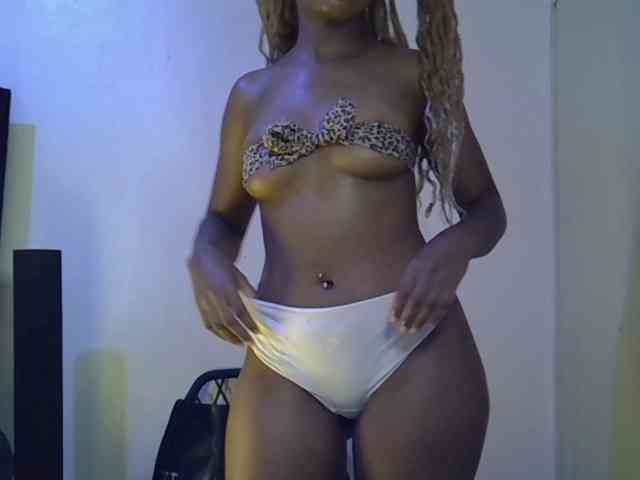 SpicyMackenzie1 webcam