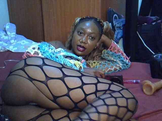 SpicyMackenzie1 webcam