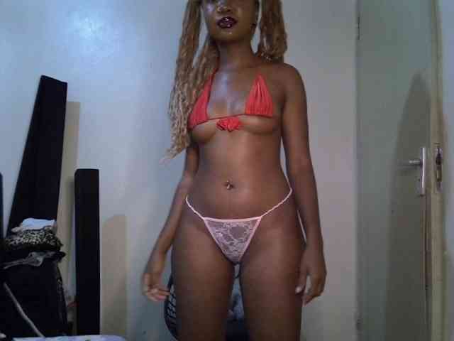 SpicyMackenzie1 webcam