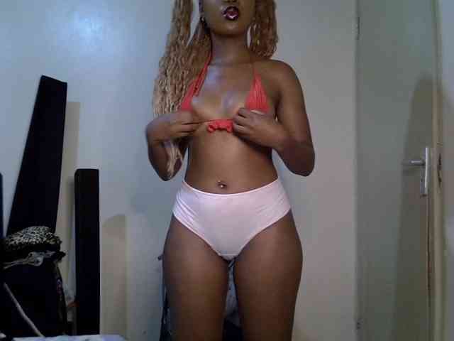 SpicyMackenzie1 webcam