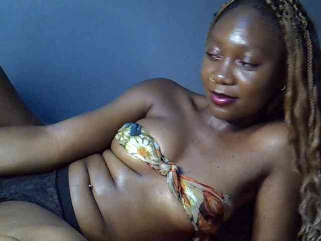 SpicyMackenzie1 webcam