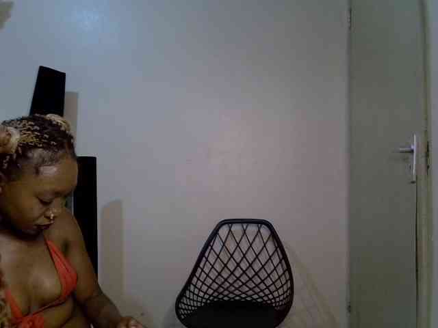 SpicyMackenzie1 webcam