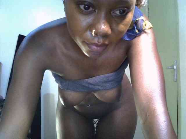 SpicyMackenzie1 webcam