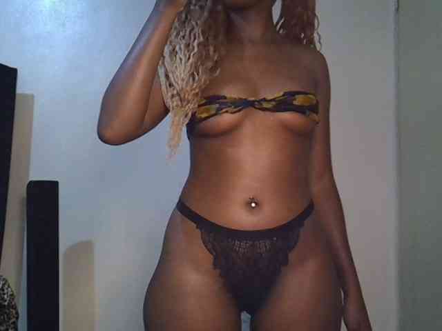 SpicyMackenzie1 webcam